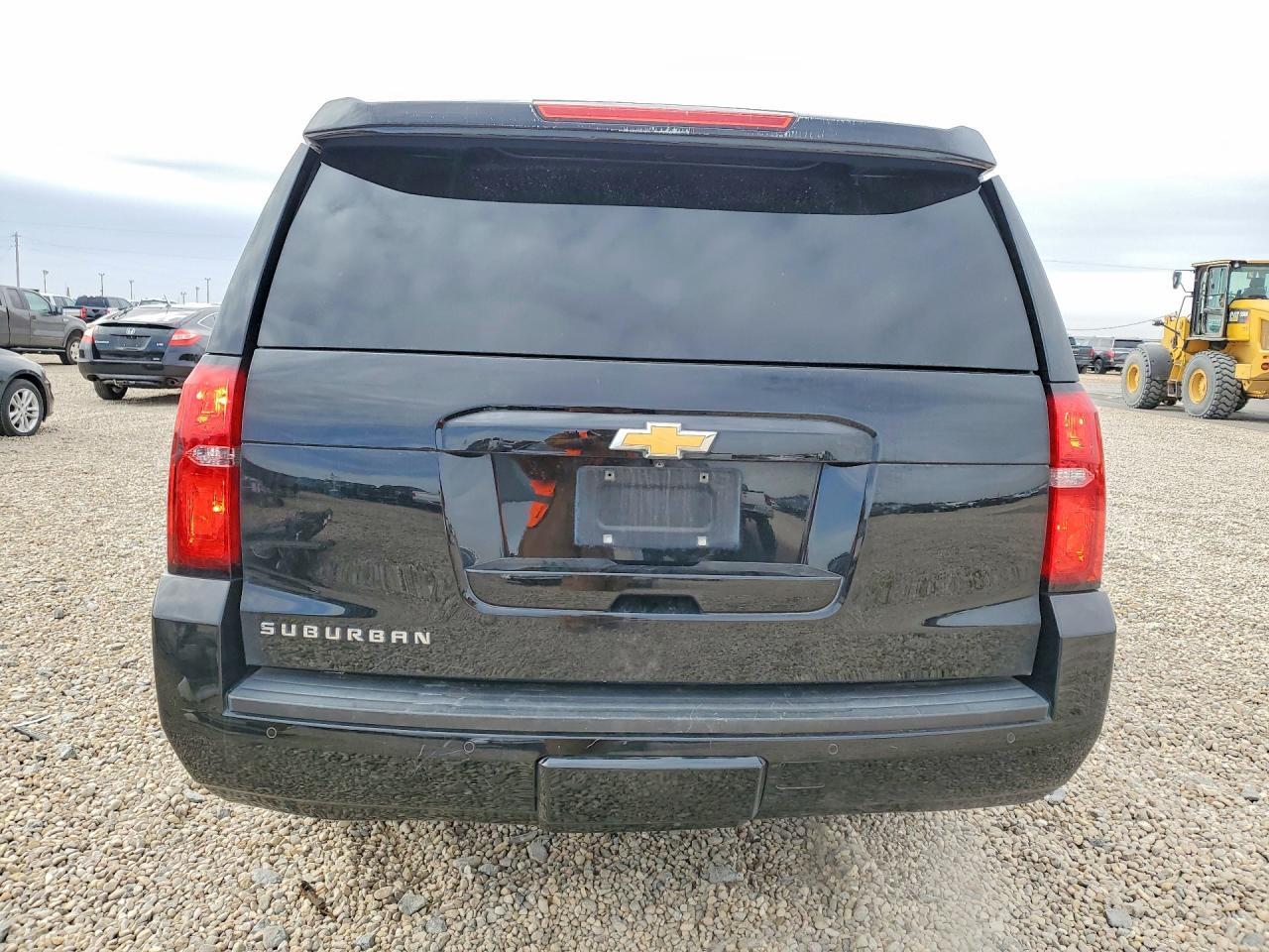 2015 Chevrolet Suburban K1500 Lt - Image 6