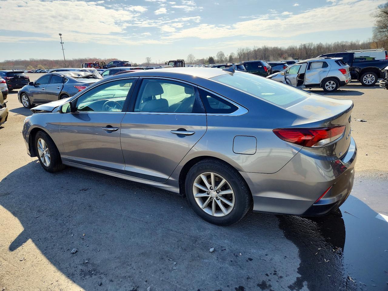2018 Hyundai Sonata Se - Image 2