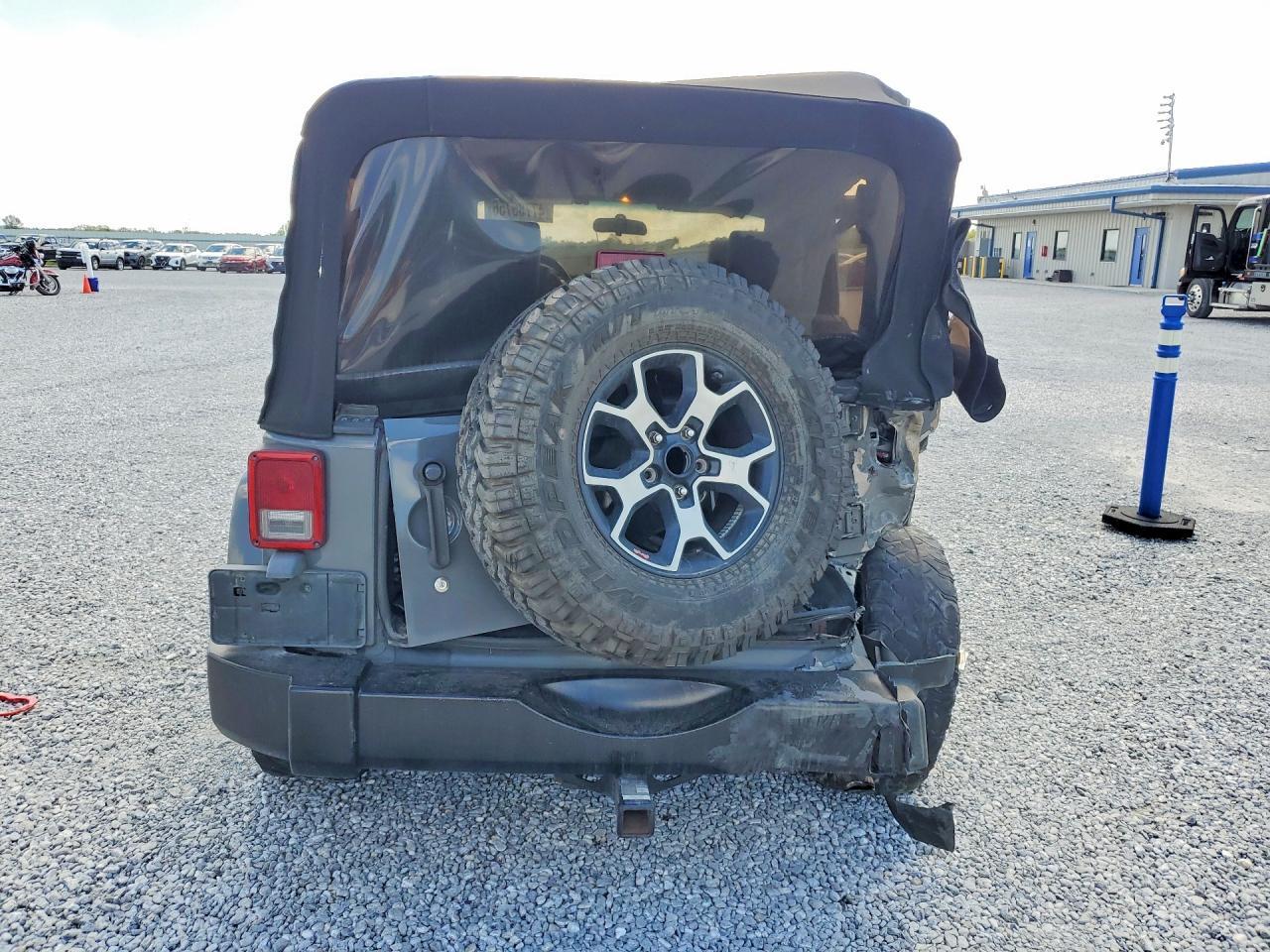 2007 Jeep Wrangler Sahara - Image 6