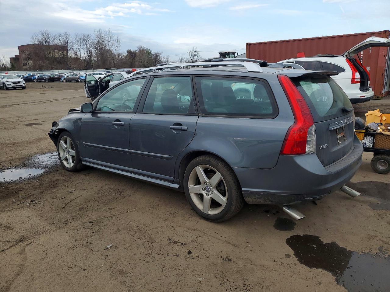 2009 Volvo V50 T5 - Image 2