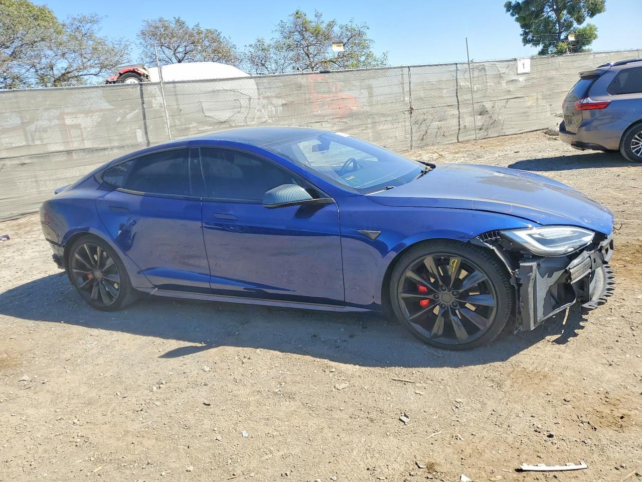 2017 Tesla Model S - Image 4