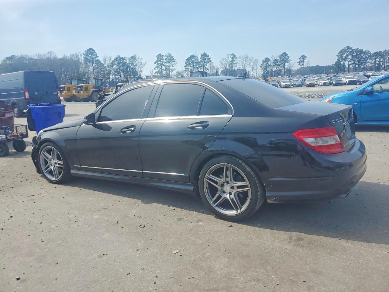 2011 Mercedes-Benz C 300 - Фото 2