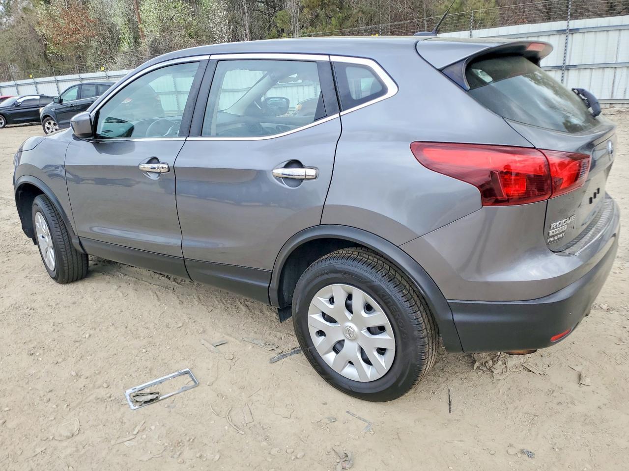 2019 Niss Rogue Sport S - Фото 2