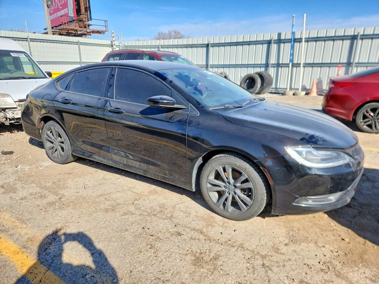 2016 Chrysler 200 Limited - Image 4