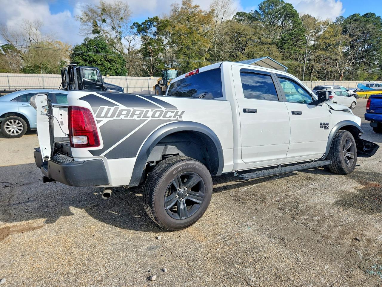 2024 Ram 1500 Classic Slt - Фото 3