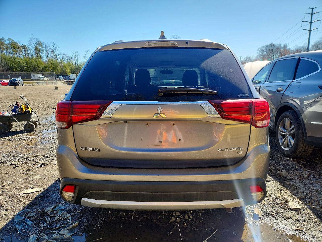 2017 Mitsubishi Outlander Se - Image 6