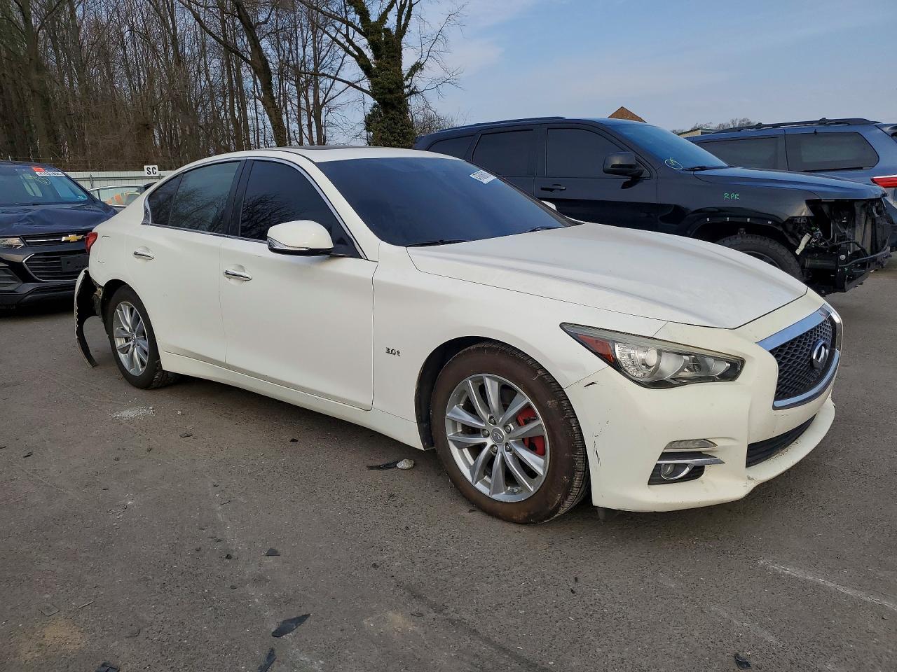 2017 Infiniti Q50 3.0T Premium - Image 4