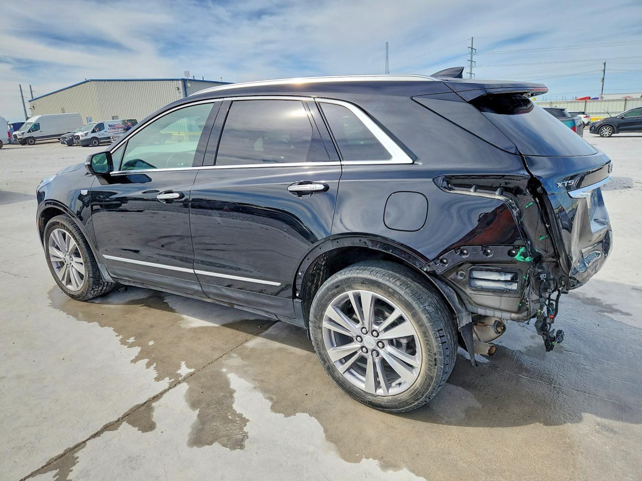 2024 Cadillac Xt5 Premium Luxury - Image 2