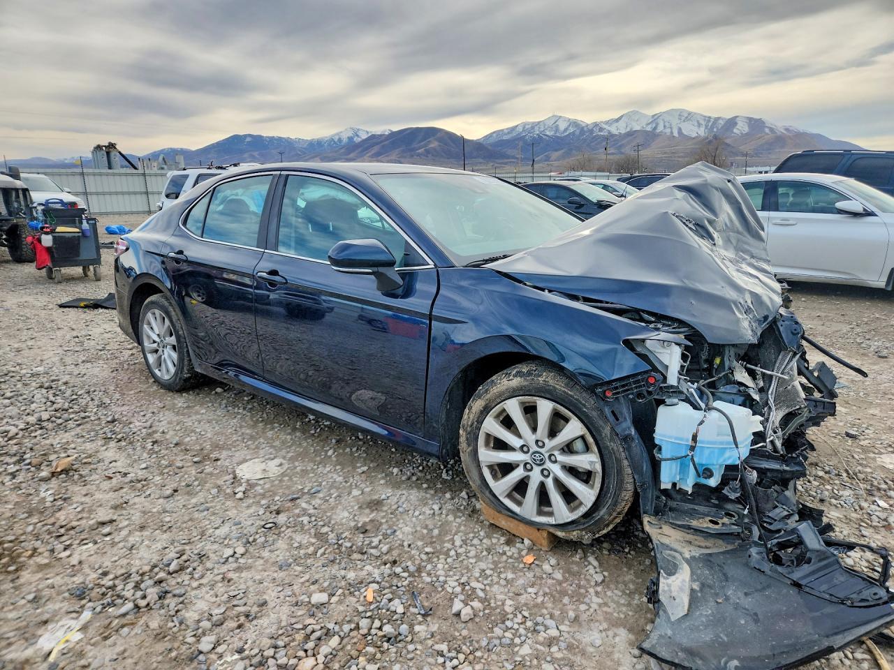 2019 Toyota Camry Le - Фото 4