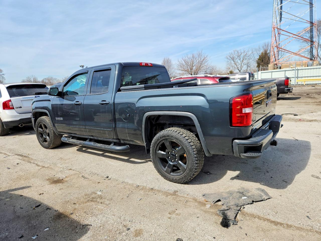 2017 GMC Sierra K1500 - Image 2