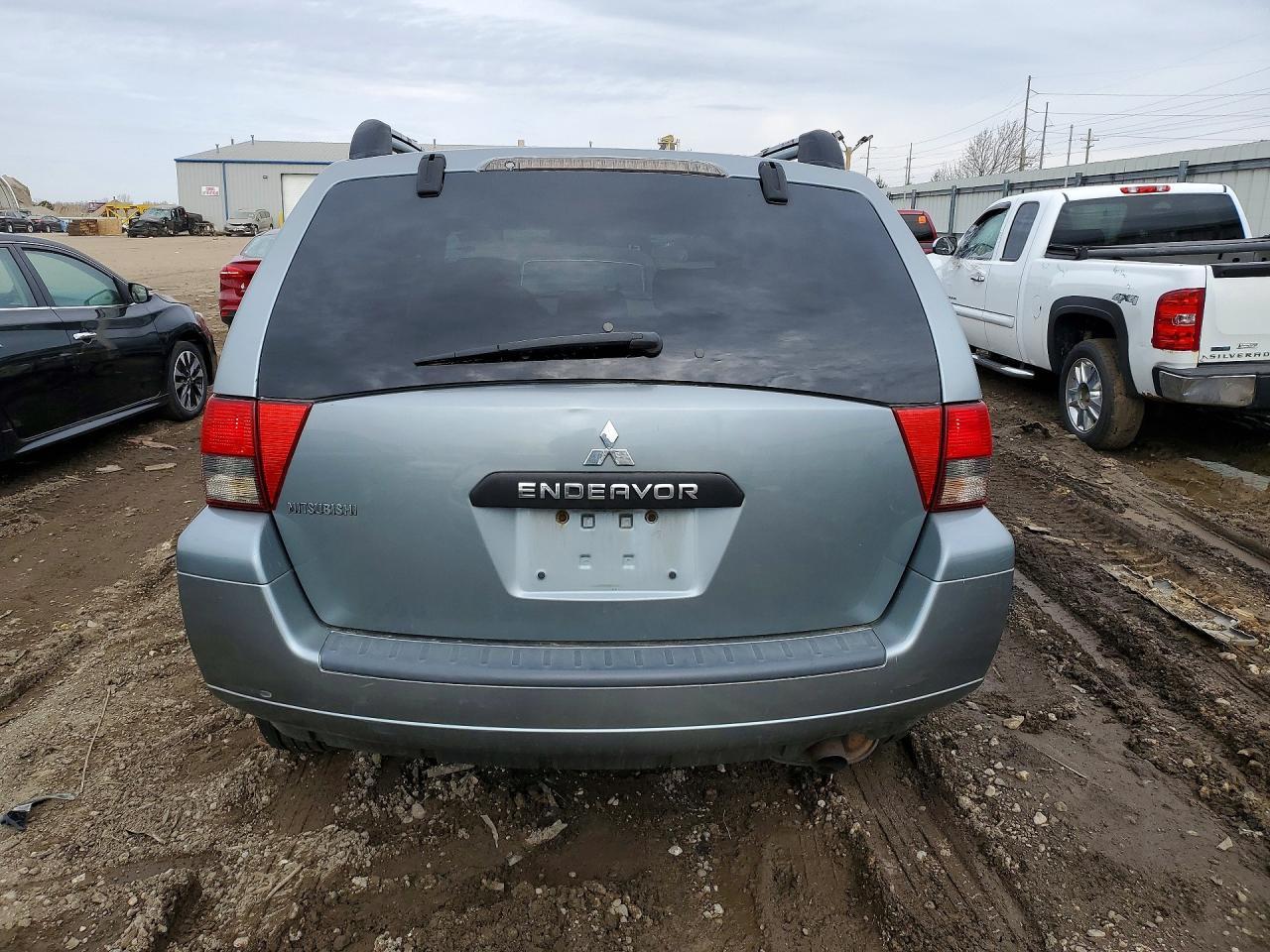 2008 Mitsubishi Endeavor Ls - Image 6