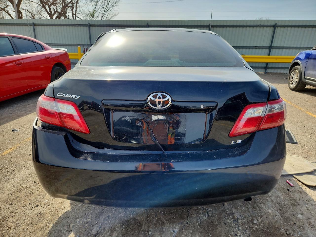 2009 Toyota Camry Le - Image 6