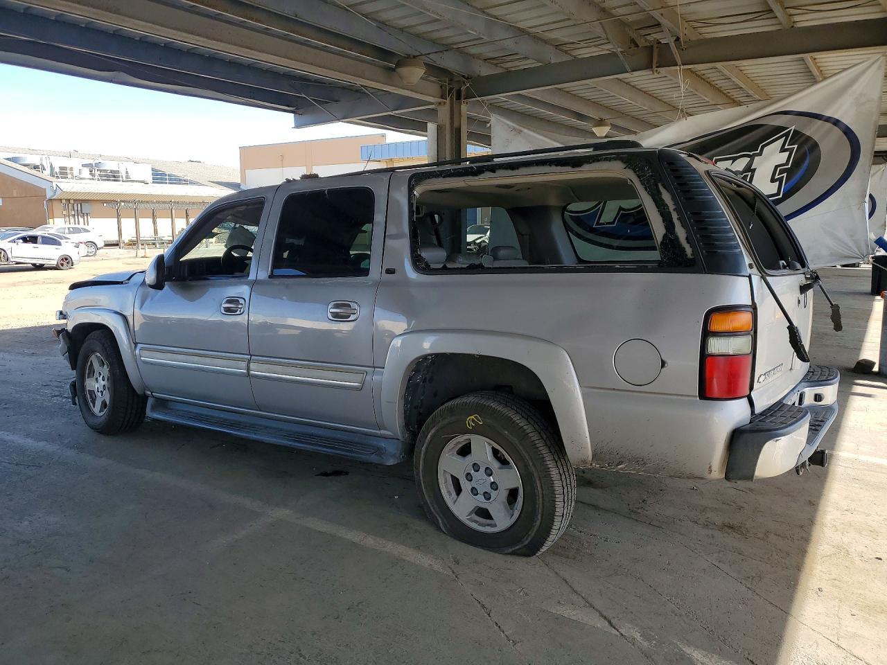 2006 Chevrolet Suburban K1500 - Фото 2