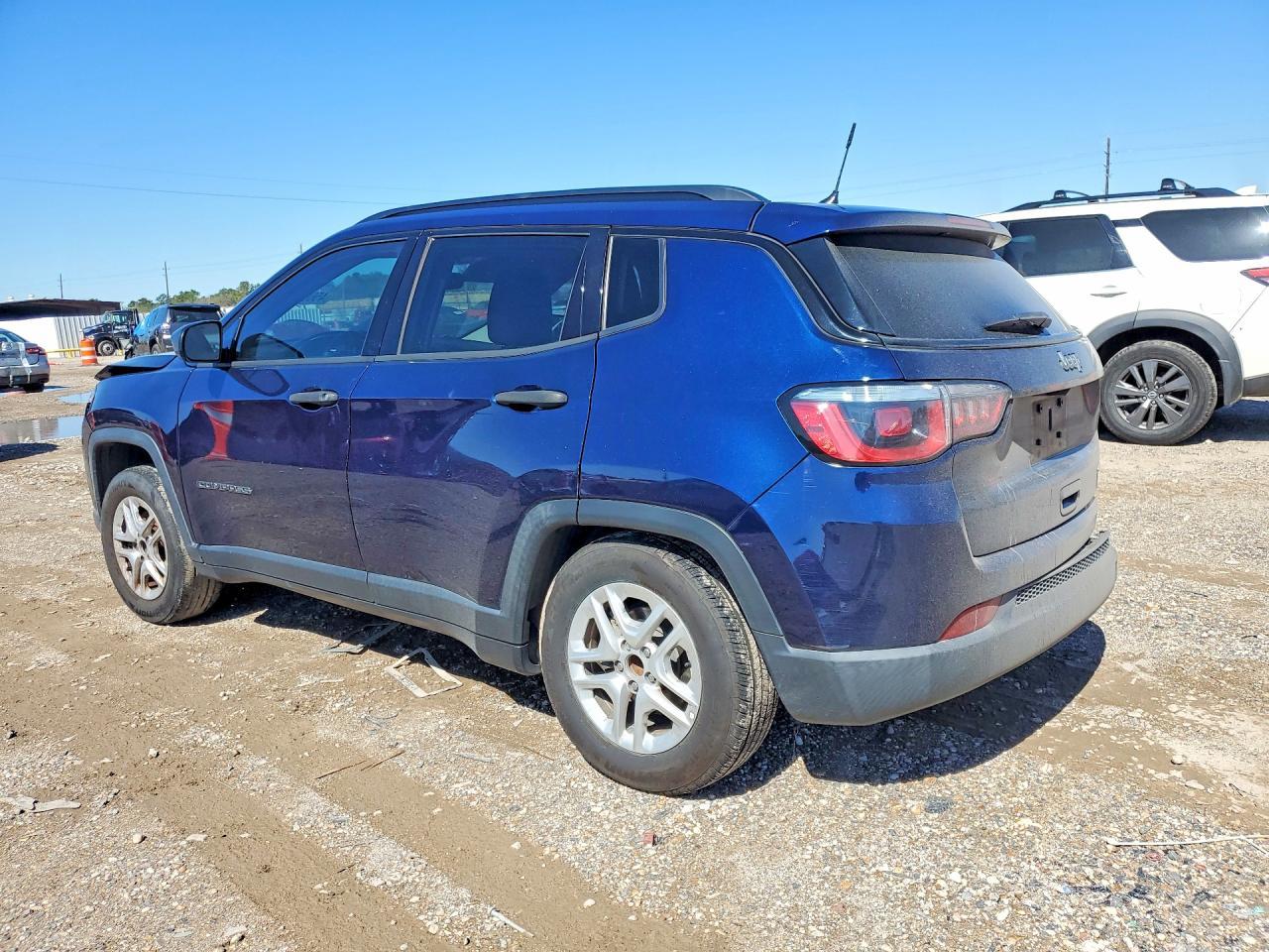 2018 Jeep Compass Sport - Фото 2