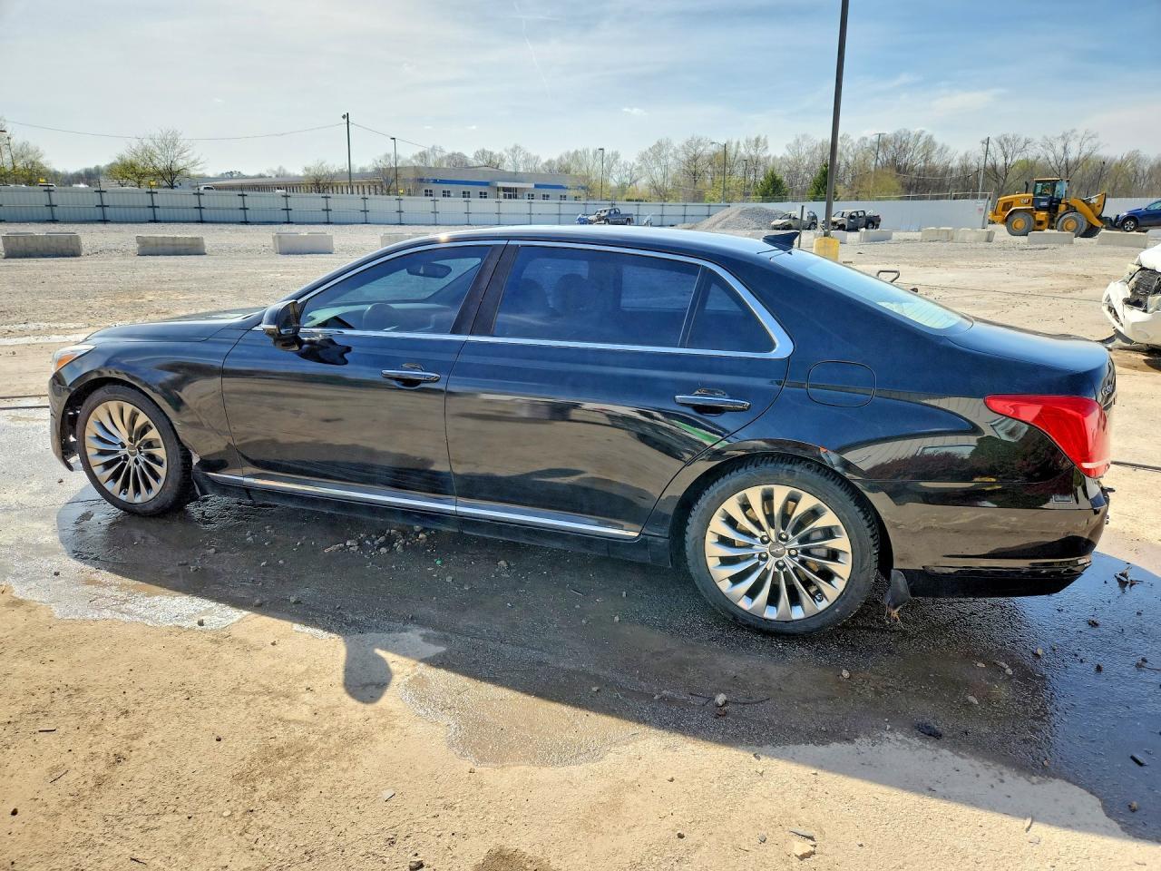 2017 Genesis G90 3.3T Premium - Фото 2