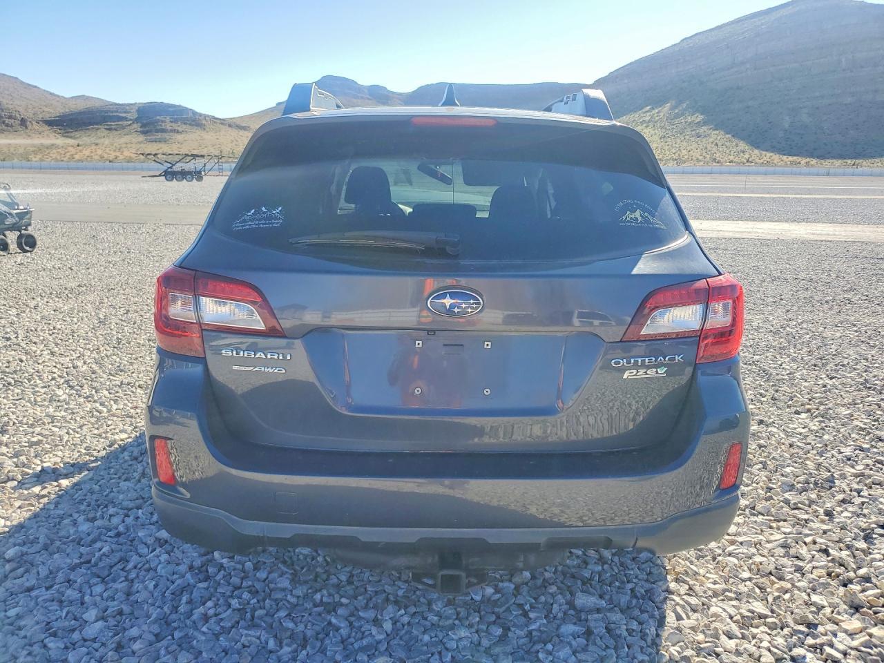 2017 Subaru Outback 2.5I Premium - Image 6