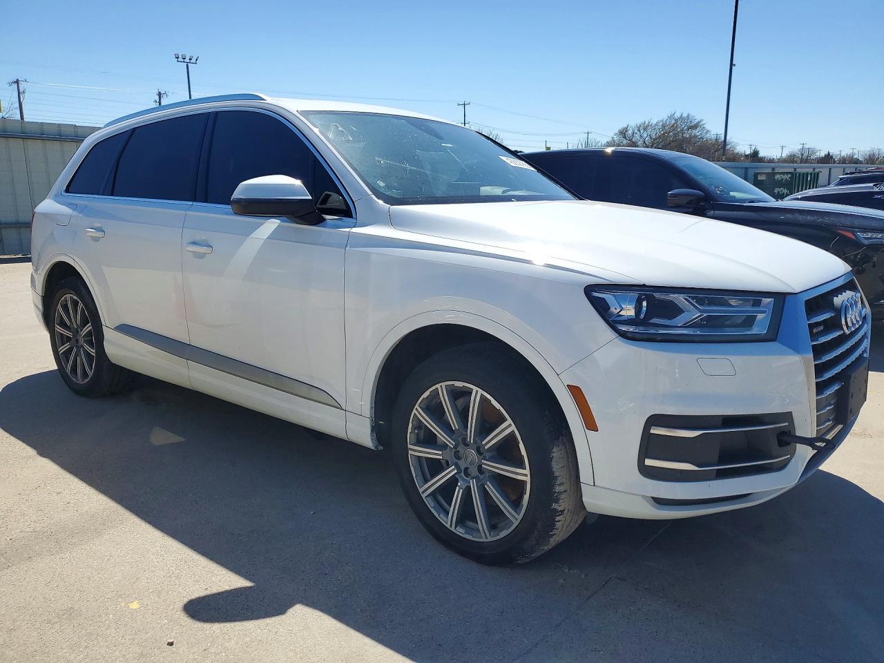 2018 Audi Q7 Premium Plus - Image 4