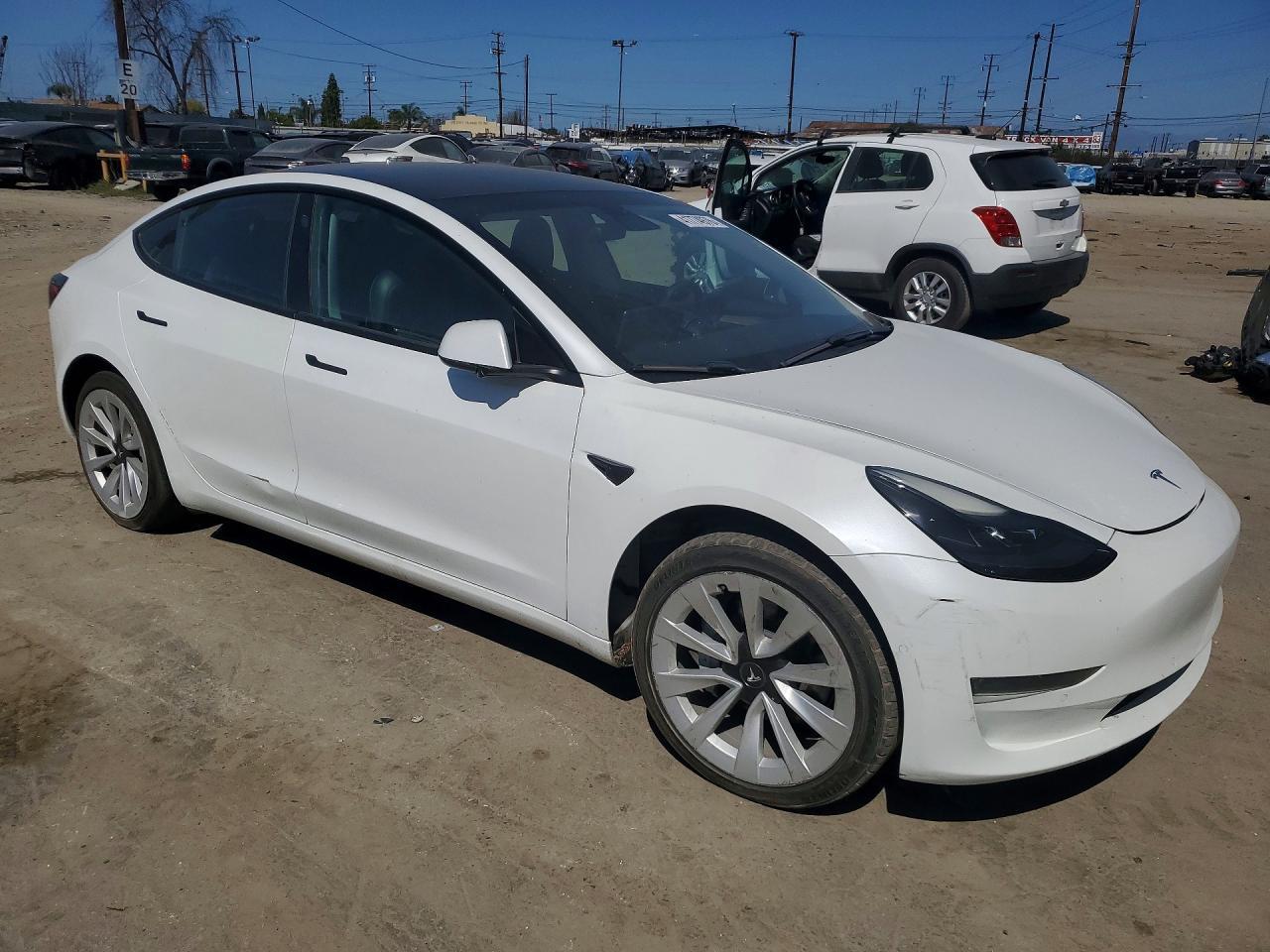 2021 Tesla Model 3 - Фото 4