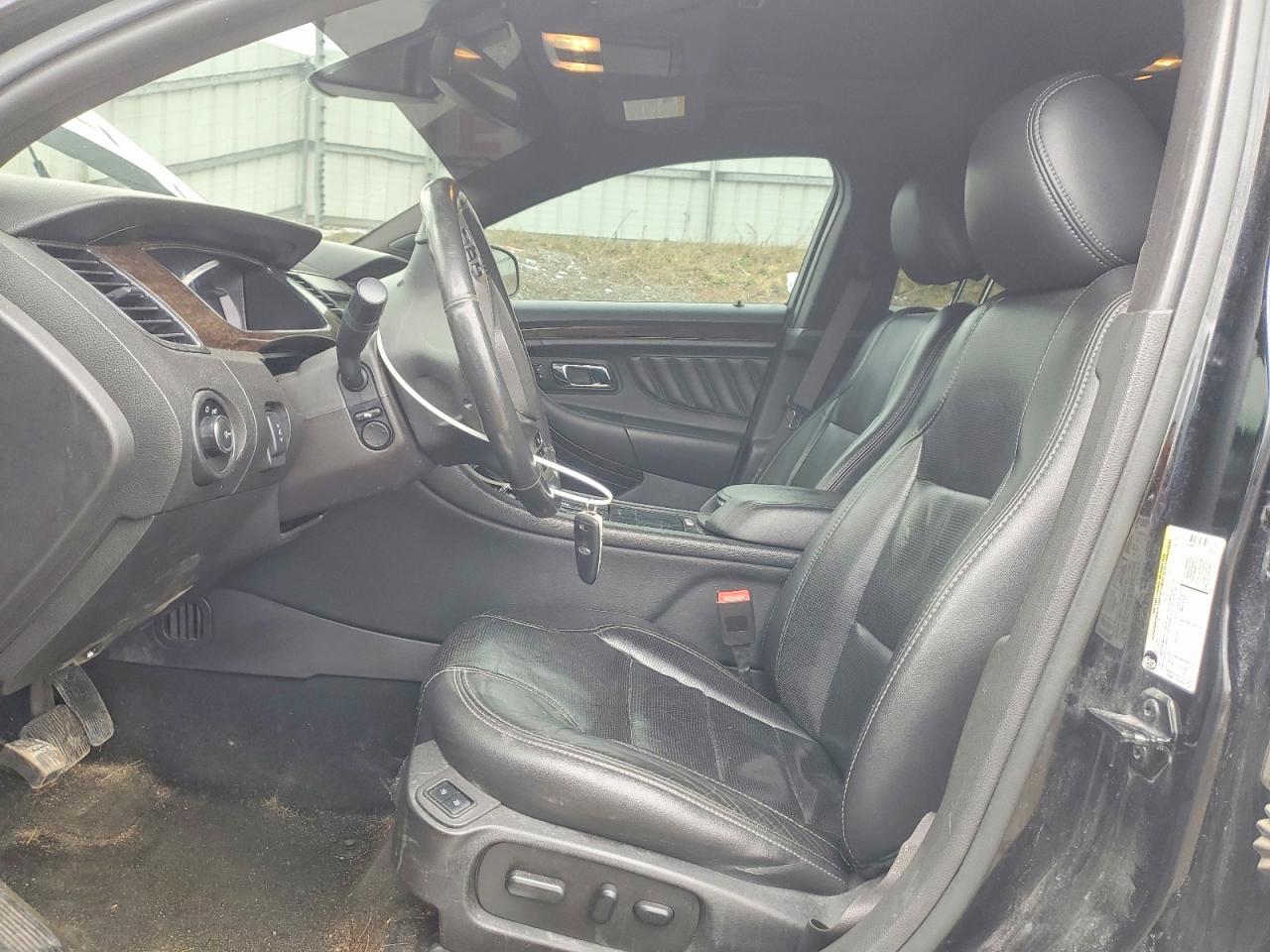 2018 Ford Taurus Limited - Image 7