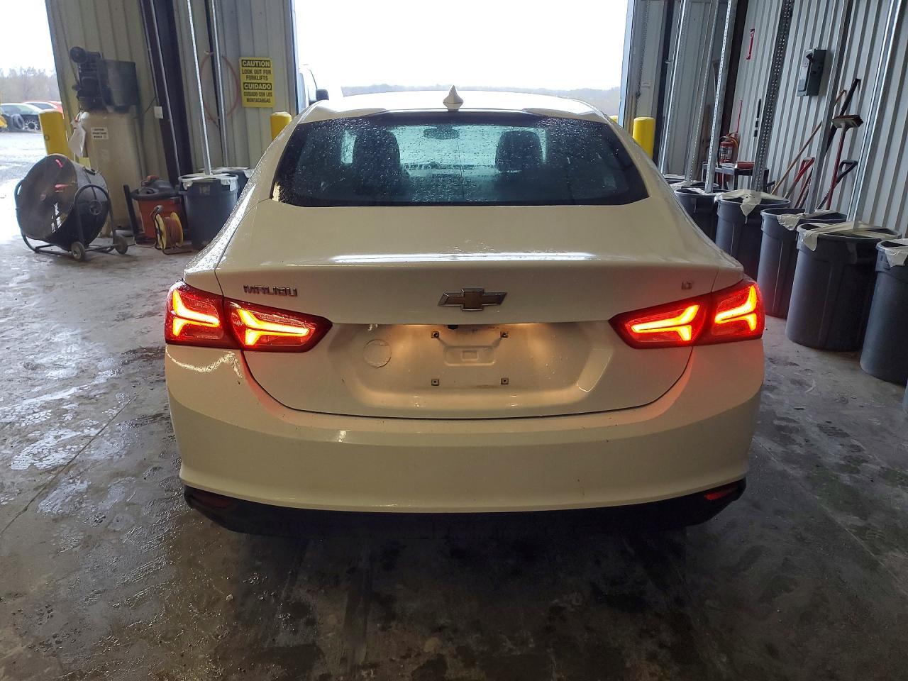 2022 Chevrolet Malibu Lt - Image 6