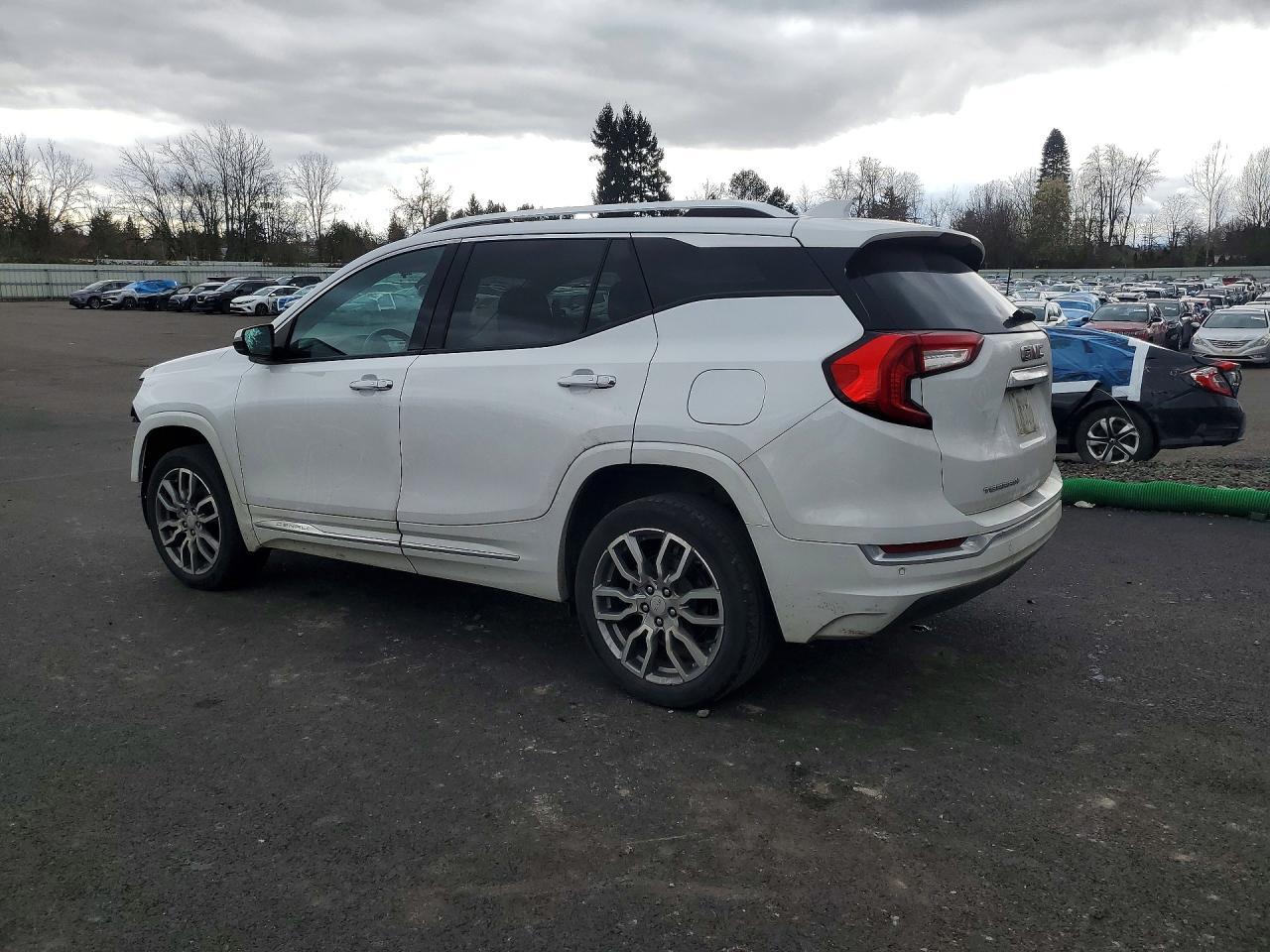 2023 GMC Terrain Denali - Фото 2