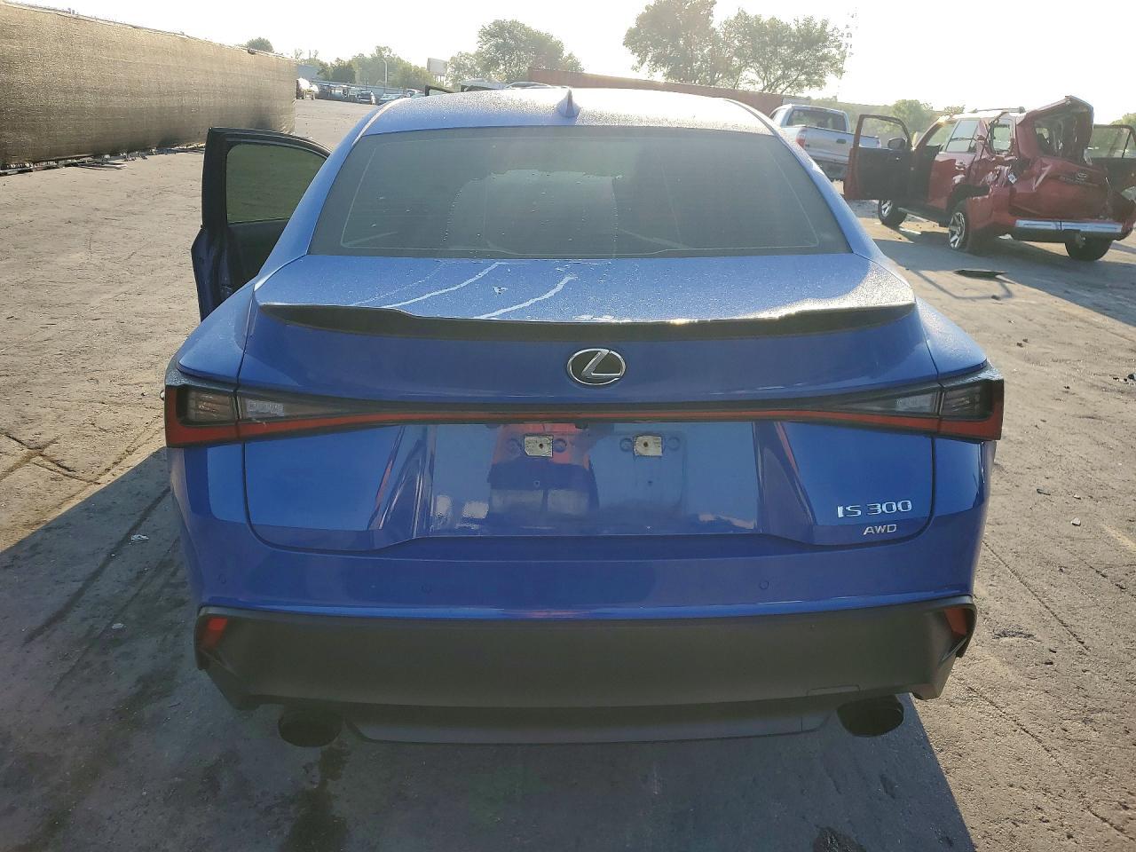 2021 Lexus Is 300 Base - Фото 6