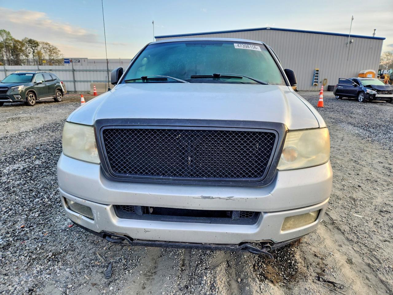 2004 Ford F150 - Image 5