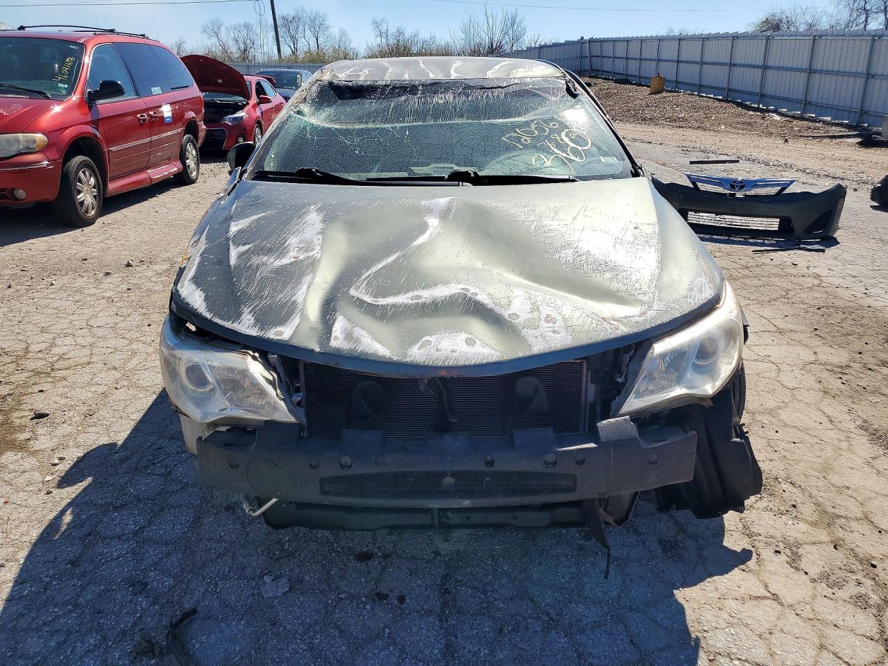 2013 Toyota Camry Le - Image 5