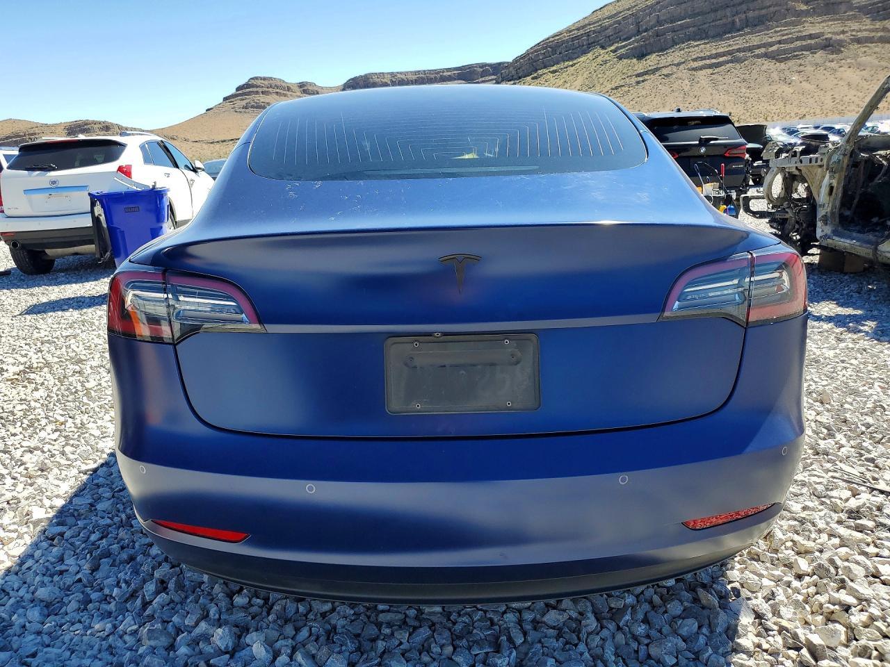 2020 Tesla Model 3 - Фото 6