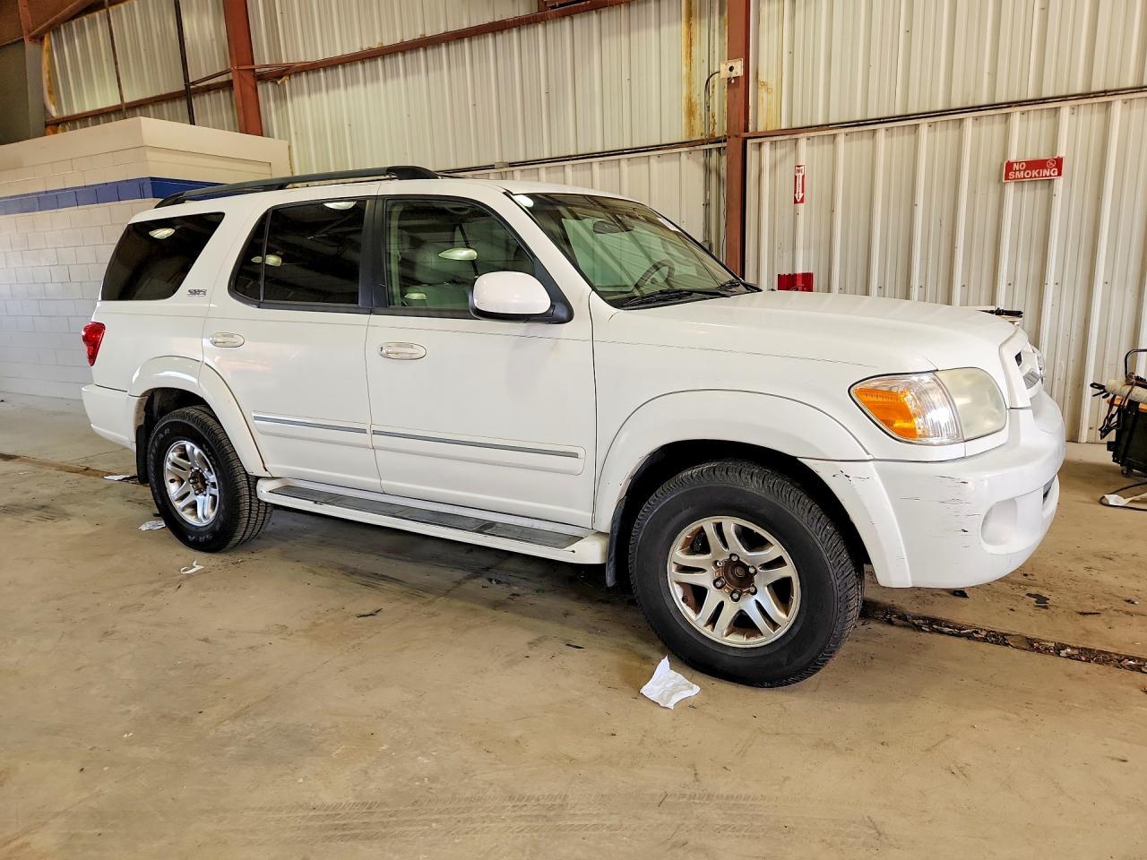 2005 Toyota Sequoia Sr5 - Image 4