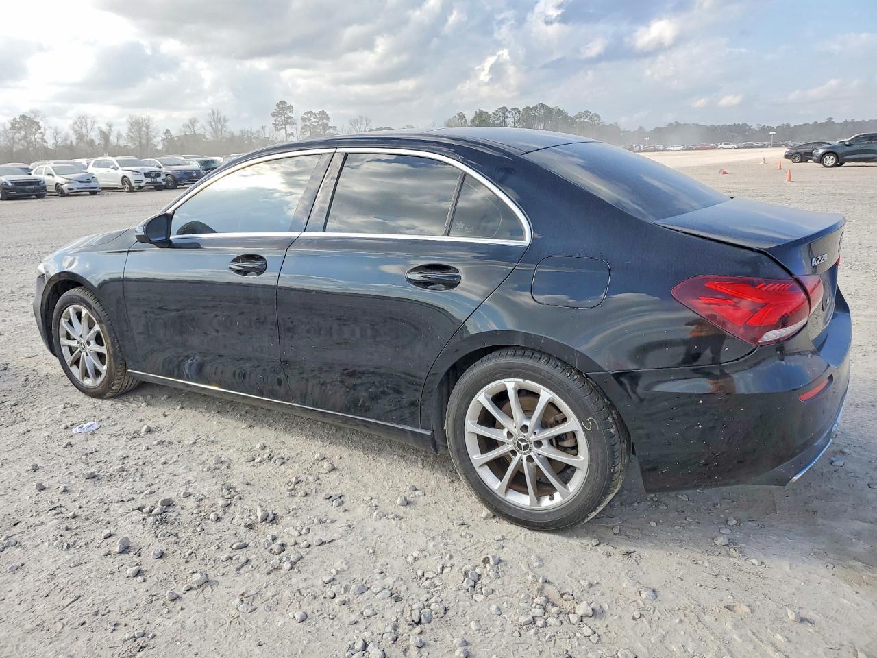 2019 Mercedes-Benz A 220 4Matic - Фото 2