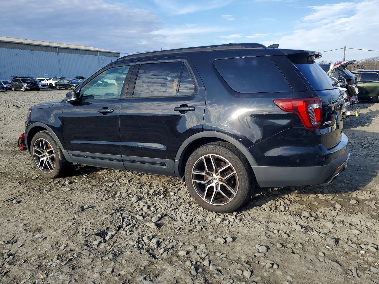 2016 Ford Explorer - Фото 2