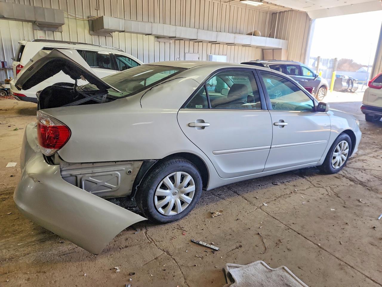 2006 Toyota Camry Le - Image 3