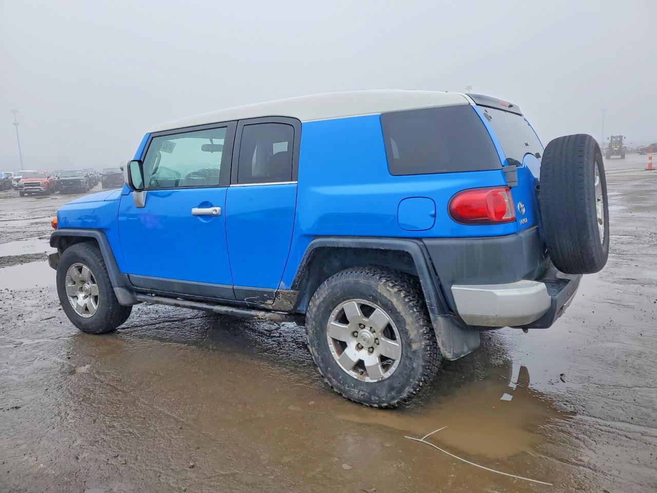 2007 Toyota Fj Cruiser Base - Image 2