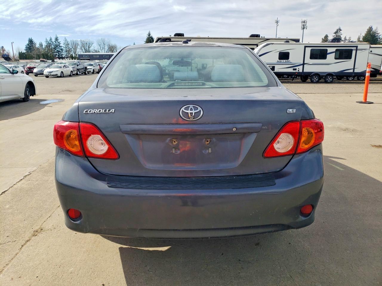 2010 Toyota Corolla Le - Фото 6