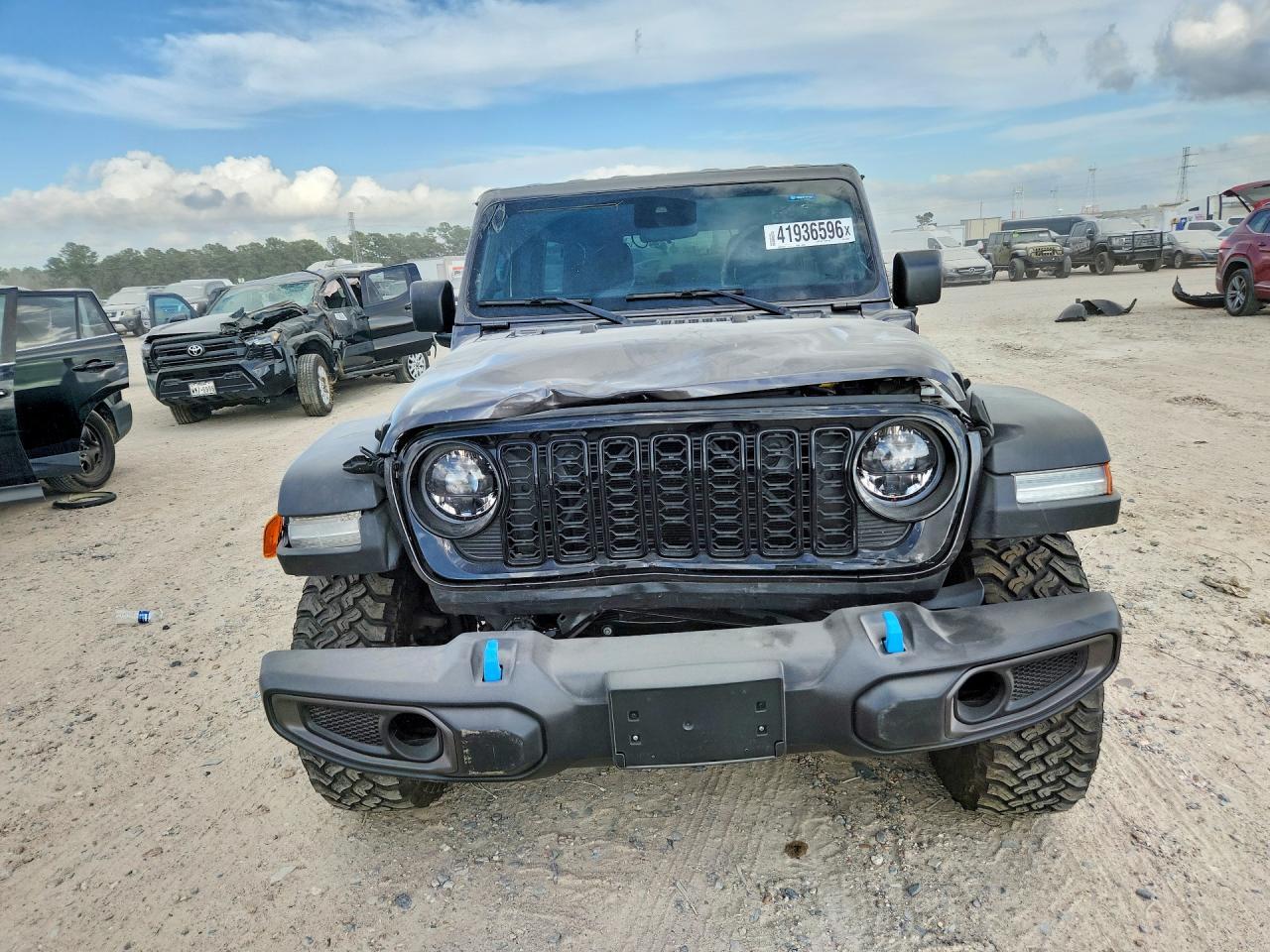 2024 Jeep Wrangler 4Xe - Image 5