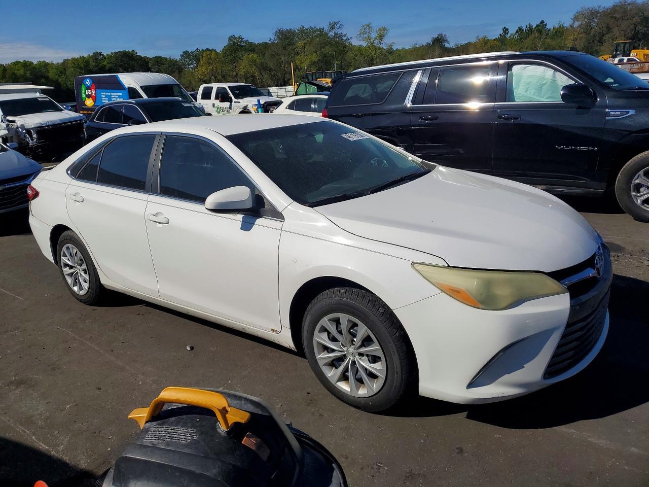 2016 Toyota Camry Le - Фото 4