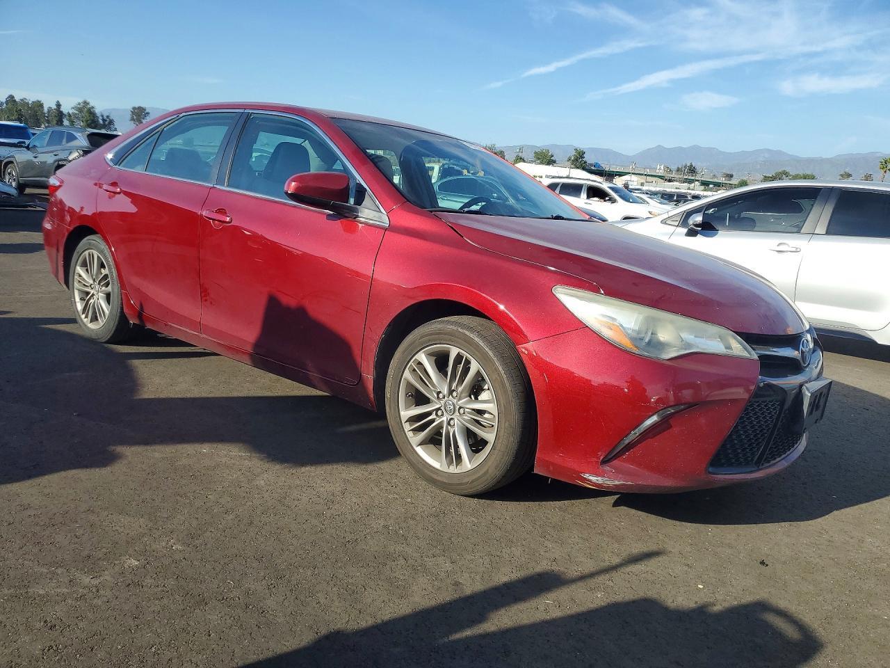 2016 Toyota Camry Se - Фото 4