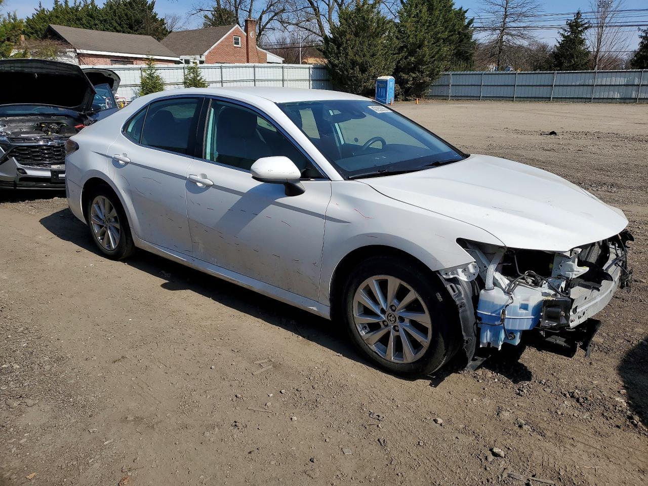 2022 Toyota Camry Le - Image 4