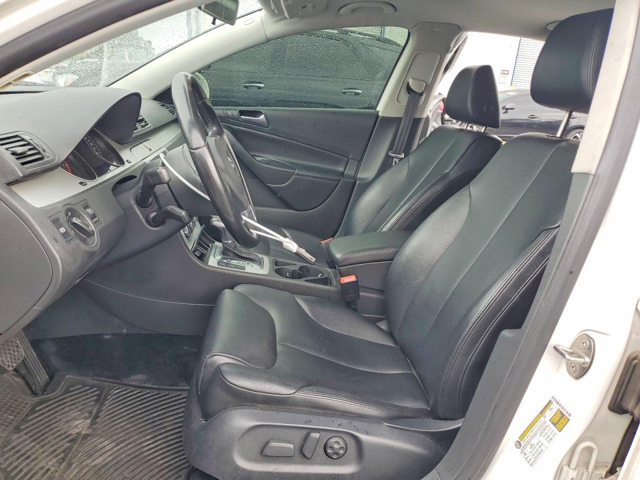 2010 Volkswagen Passat Komfort - Фото 7