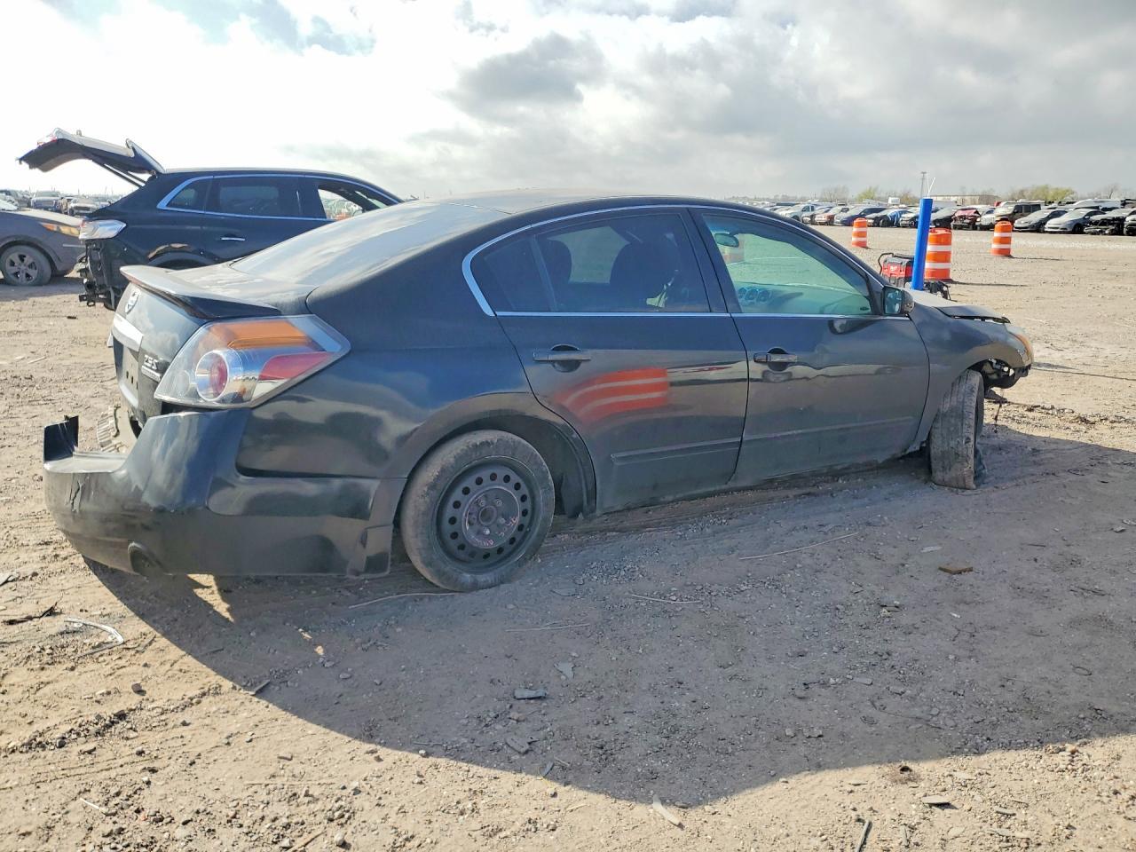 2011 Nissan Altima 2.5 - Image 3