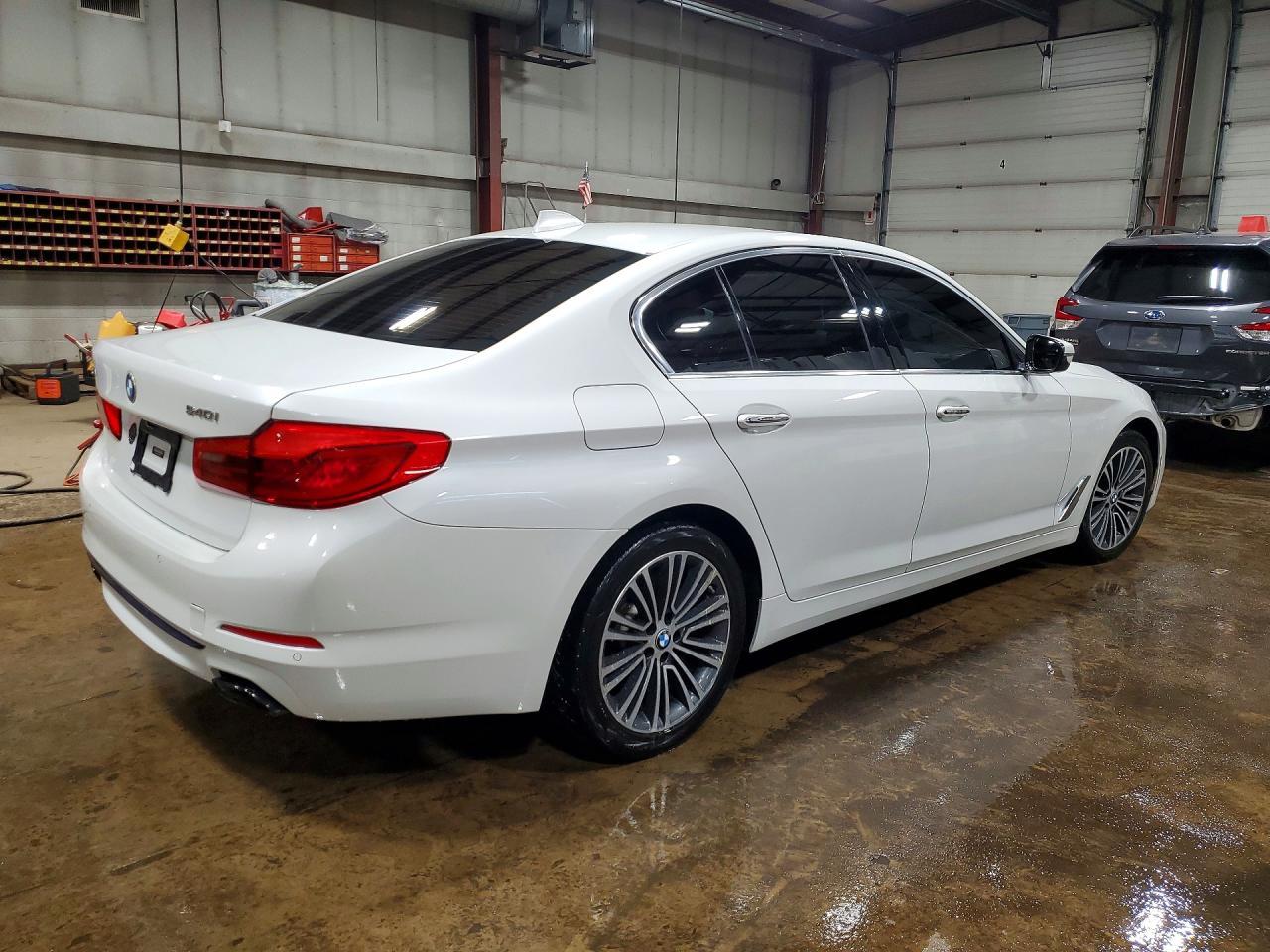 2018 BMW 540 Xi - Image 3