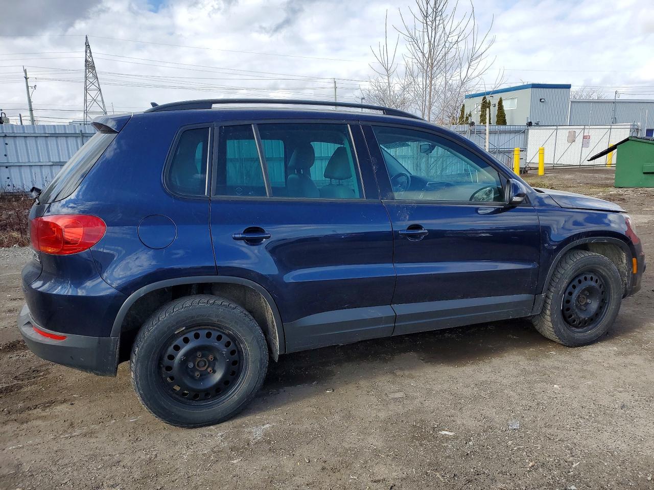 2015 Volkswagen Tiguan S - Фото 3