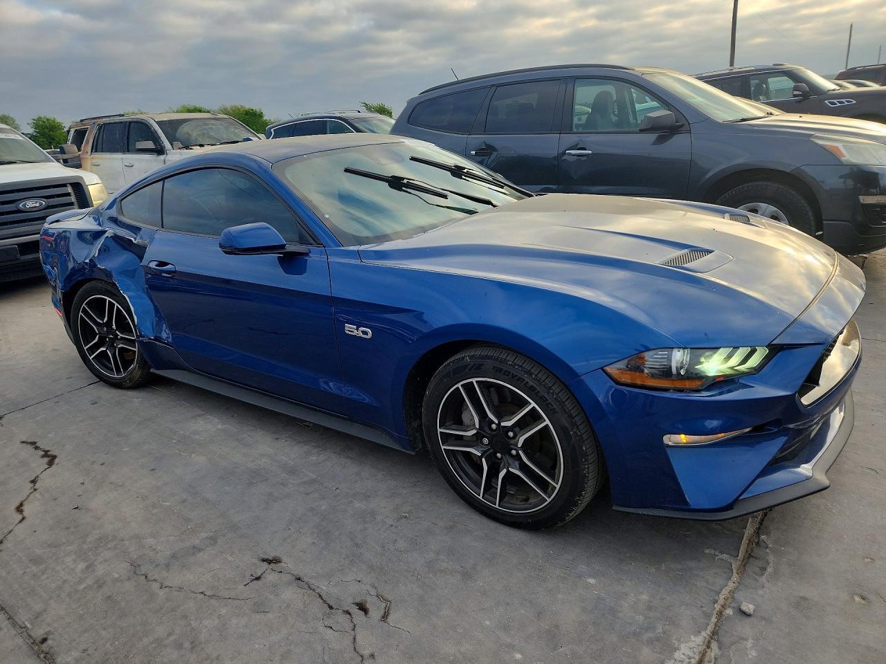 2022 Ford Mustang Gt - Фото 4