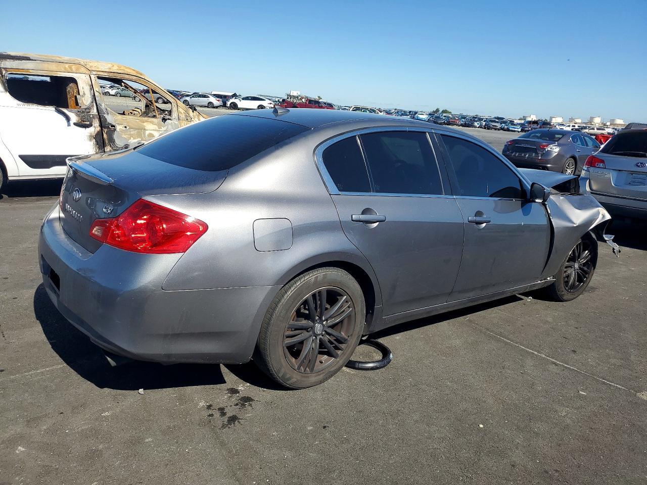 2012 Infiniti G25 Sedan Base - Фото 3