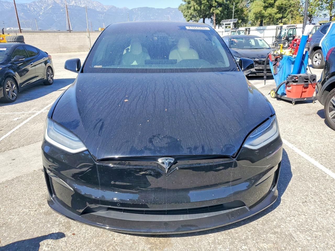 2022 Tesla Model X - Фото 5