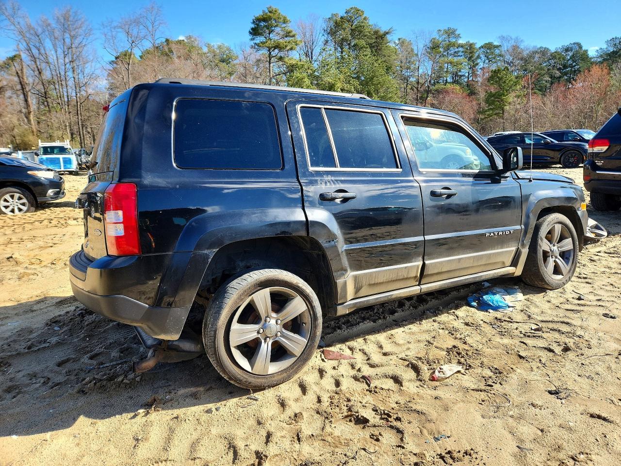 2014 Jeep Patriot Latitude - Image 3