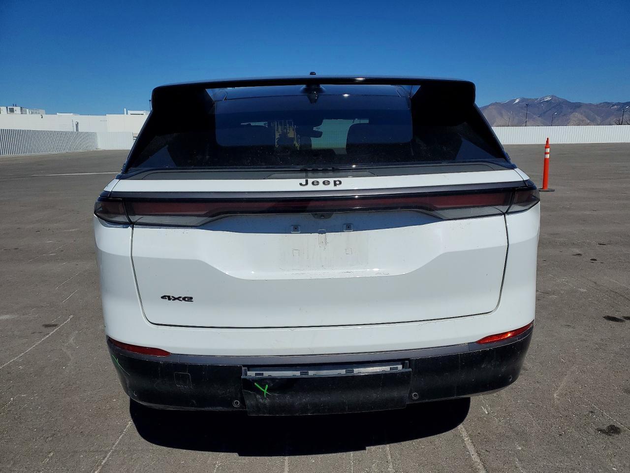 2025 Jeep Wagoneer S Limited - Image 6