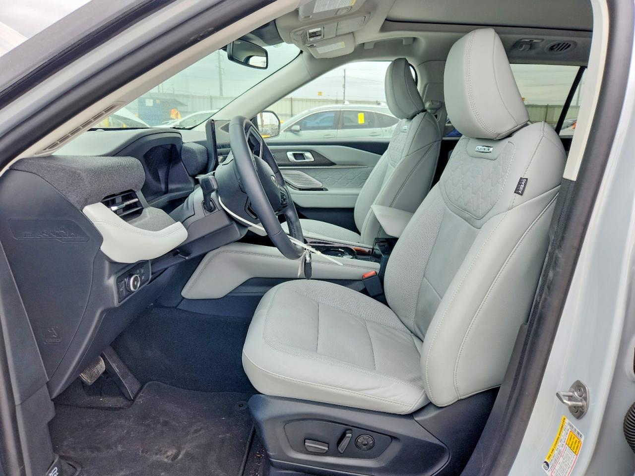 2025 Ford Explorer Platinum - Фото 7