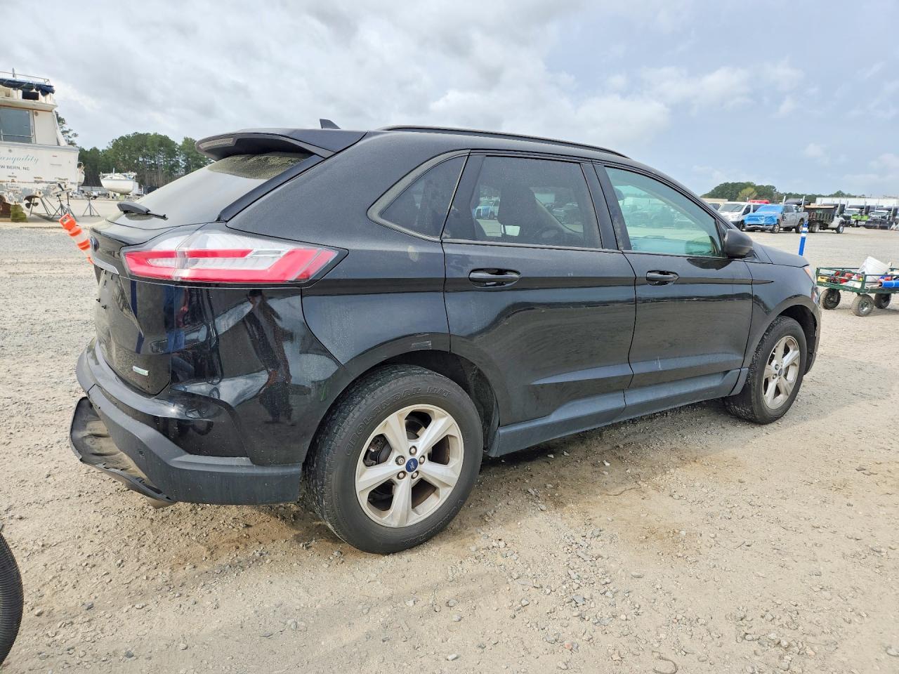 2020 Ford Edge Se - Image 3